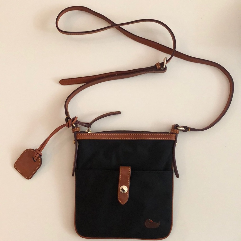 Dooney & Bourke purse